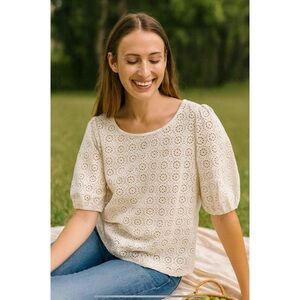 WORTH NY LAZER CUT BLOUSE TOP M EYELET MODERN FEMININE STRETCHY NYLON CASUAL